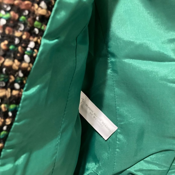 Ann Taylor Loft 3 Button Cropped Tweed Blazer Multi-Colored, Size 0 - Picture 3 of 12